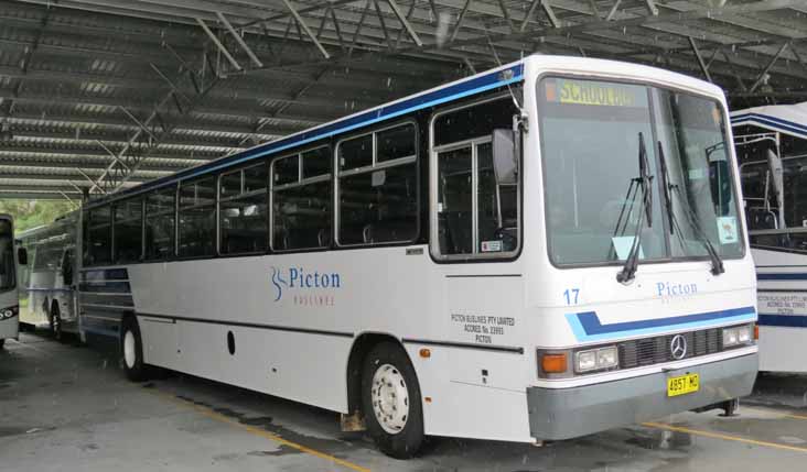 Picton Mercedes OH1418 Custom 315 17